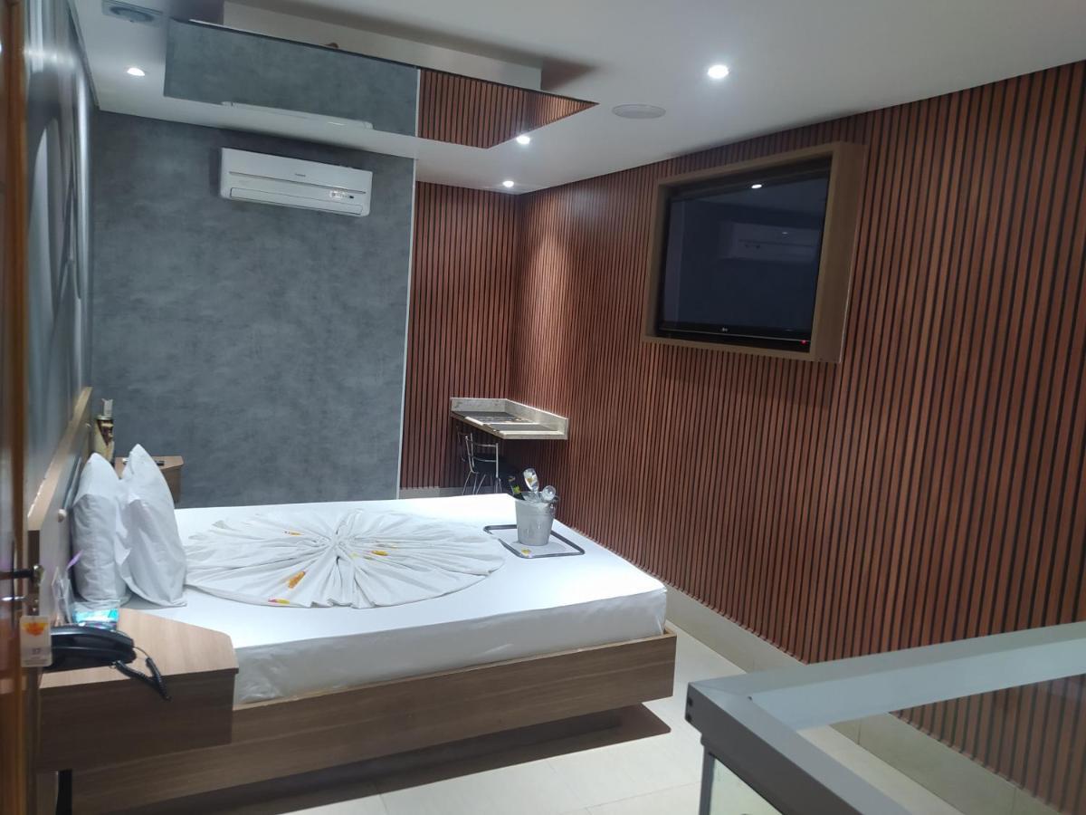 Motel La Folia Ribeirão Preto Kültér fotó