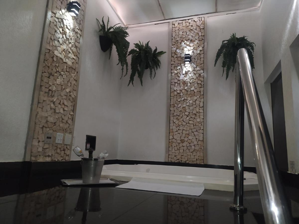 Motel La Folia Ribeirão Preto Kültér fotó