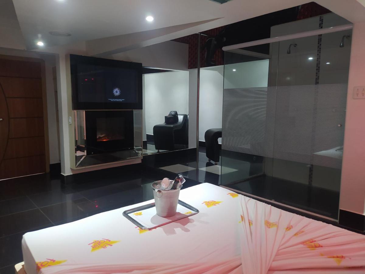 Motel La Folia Ribeirão Preto Kültér fotó