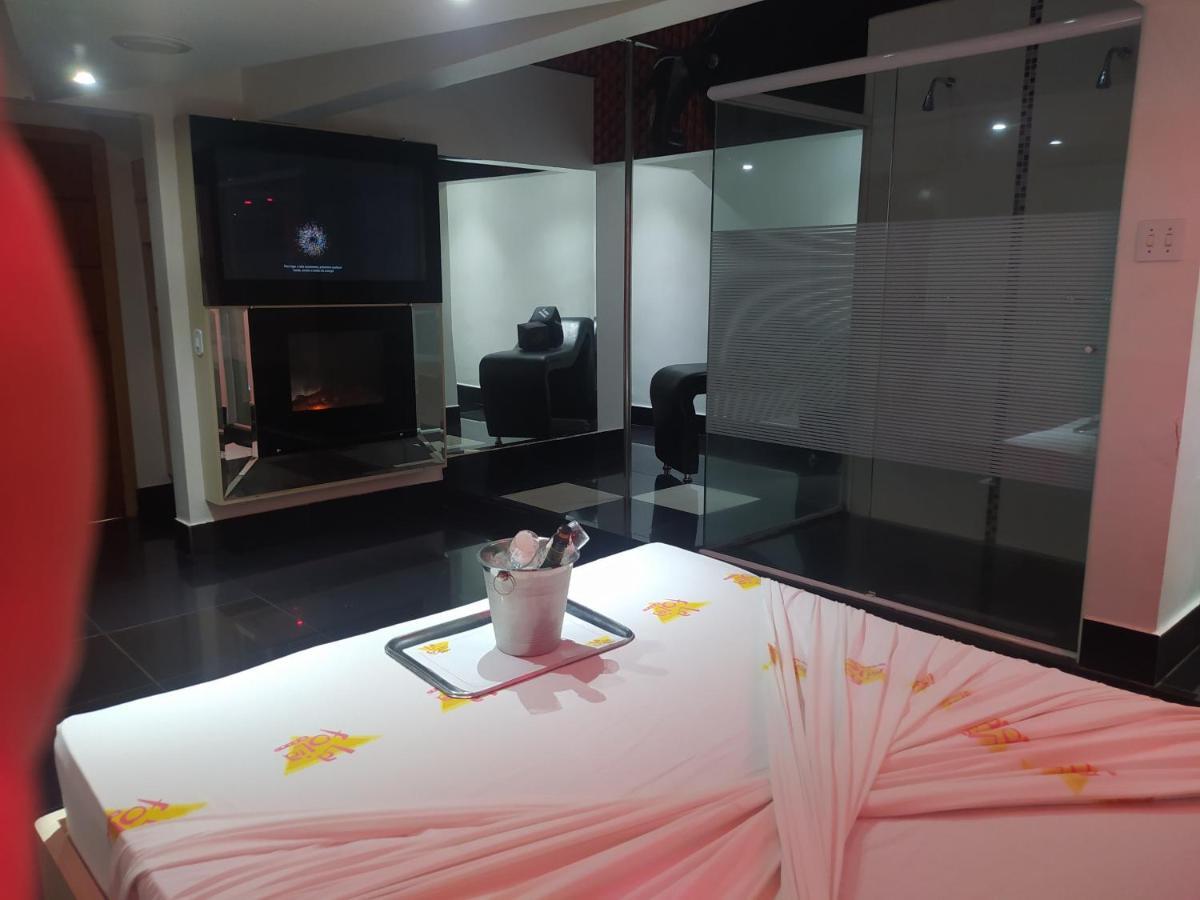 Motel La Folia Ribeirão Preto Kültér fotó