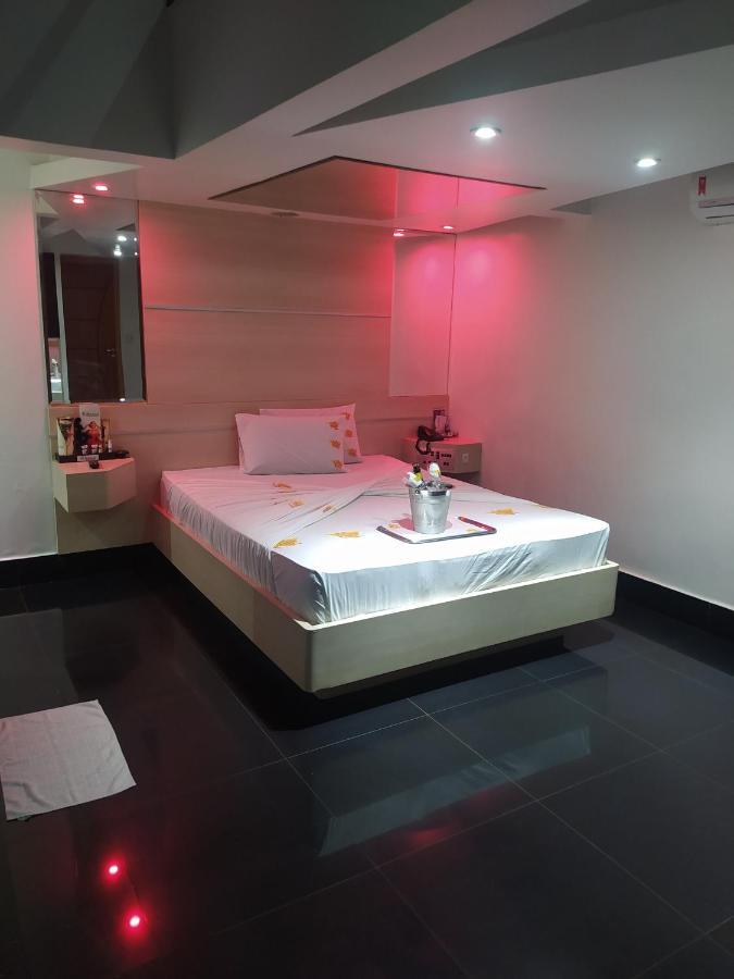 Motel La Folia Ribeirão Preto Kültér fotó