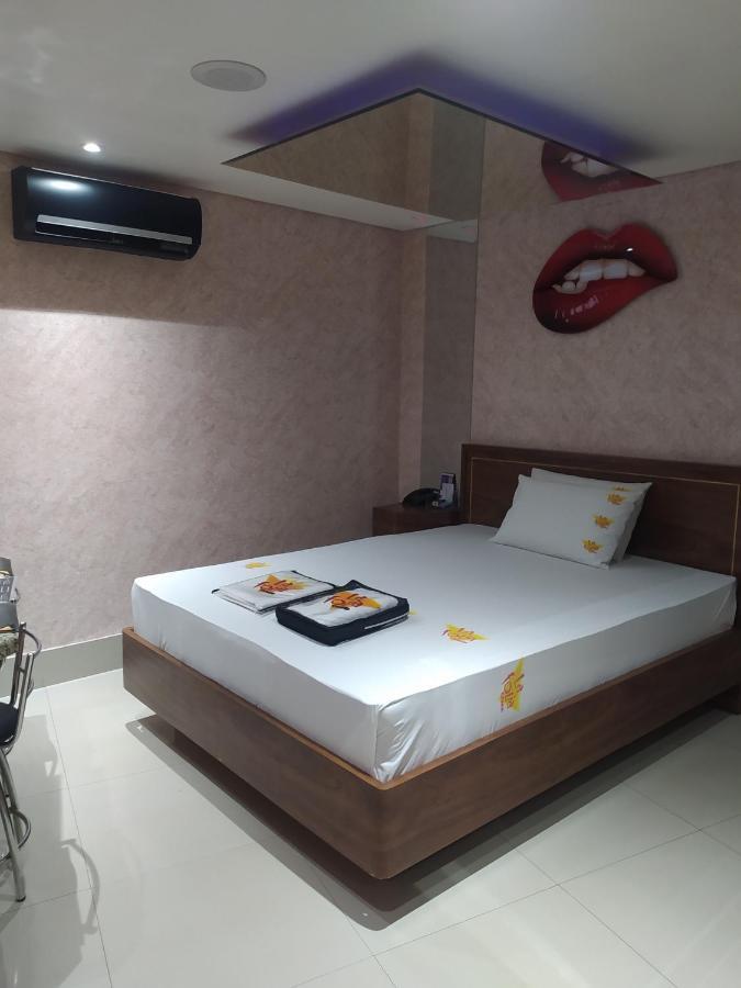 Motel La Folia Ribeirão Preto Kültér fotó