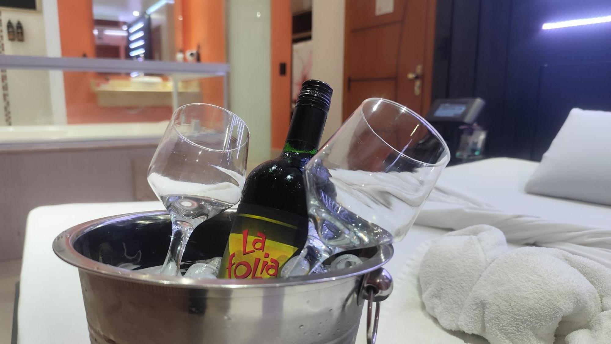 Motel La Folia Ribeirão Preto Kültér fotó